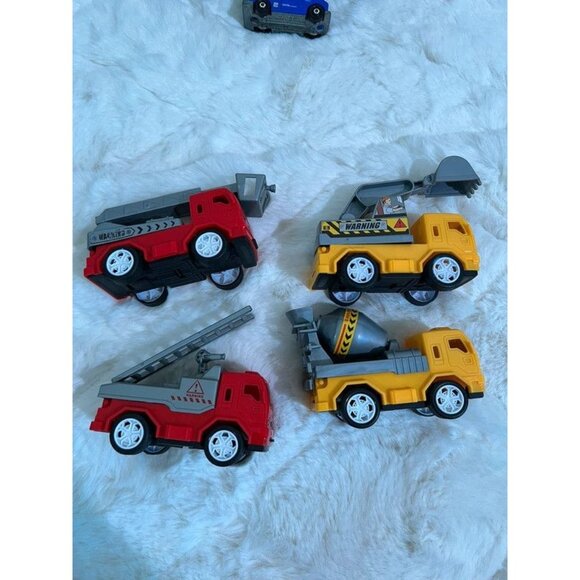 ✨ 5 For $15 ✨Children’s Construction Vehicles Bundle - Picture 2 of 5